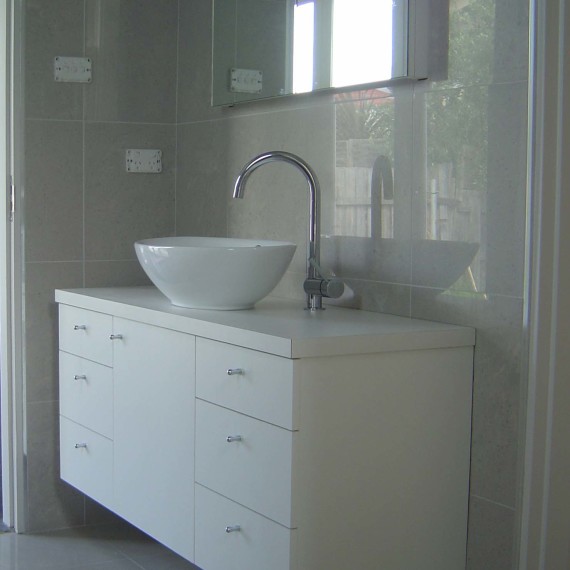 Custom Bathroom Cabinets Facilitate Your Daily Routines